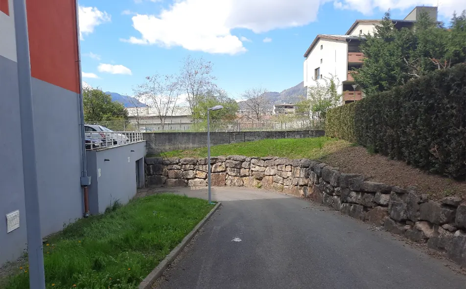 Infiltration d’eau dans un parking avec menace d’effondrement